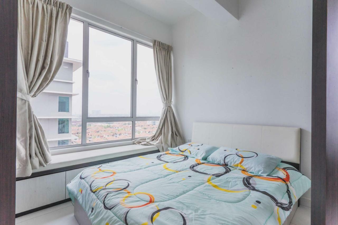 Shawn'S Akademic Suites Sky View B#11-27 Johor Bahru Exterior photo